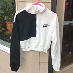 Nike cropped white black colorblock half zip
